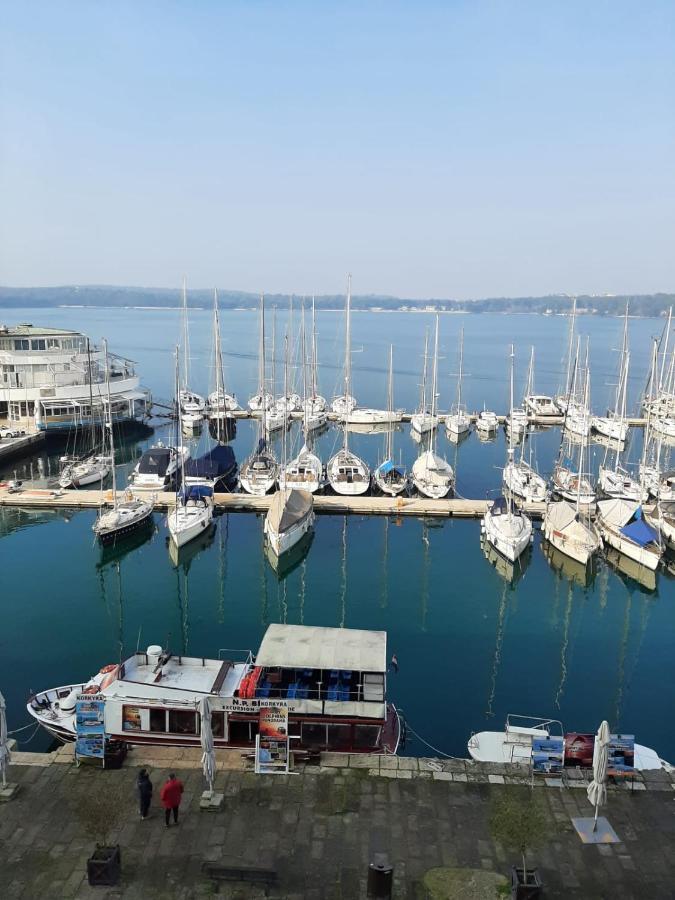 Apartment Marina With Sea View Pula Bagian luar foto